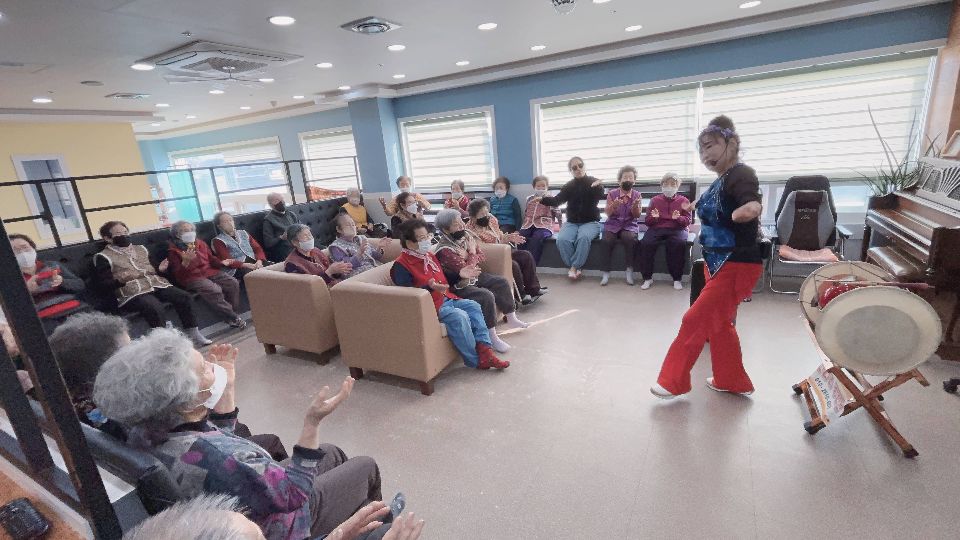 사랑마을재가노인복지센터 2026-04-21