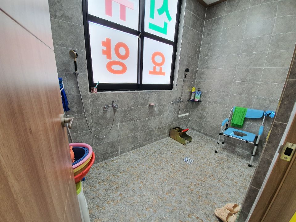 은빛주간보호센터 목욕실