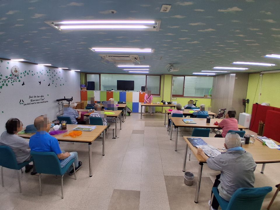 웃음꽃 주간보호센터 2026-08-13