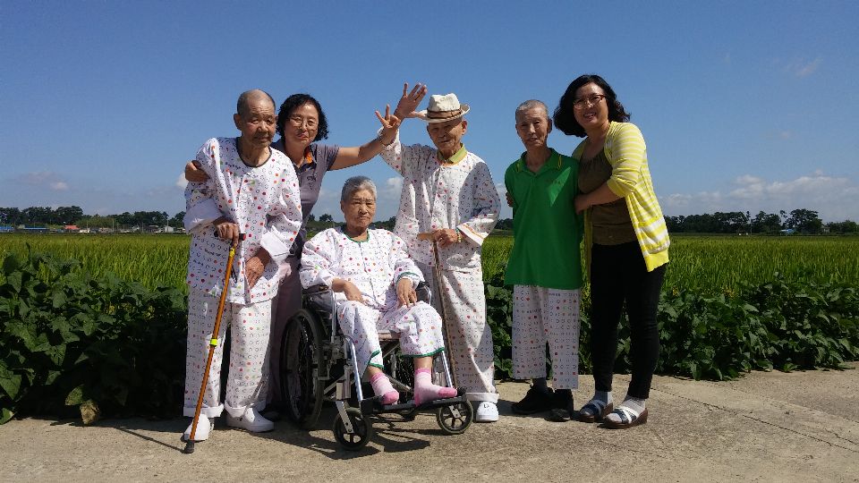 들녘요양원 산책