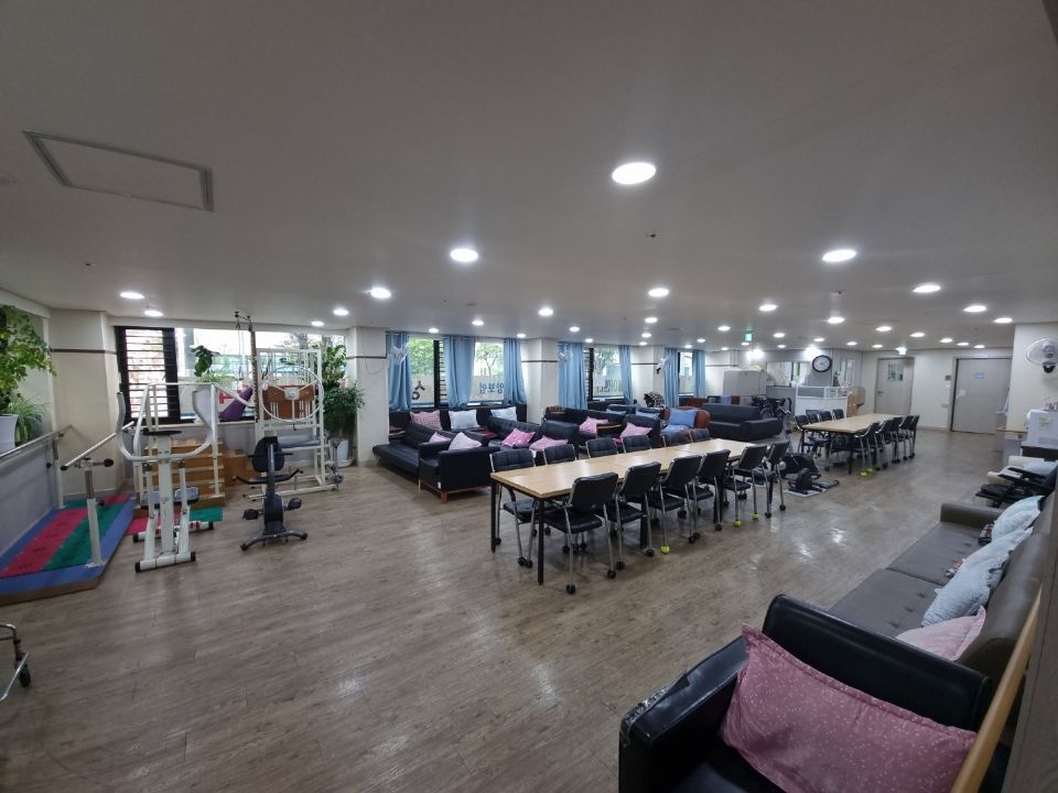 "강북햇살데이케어센터" 2022-04-30