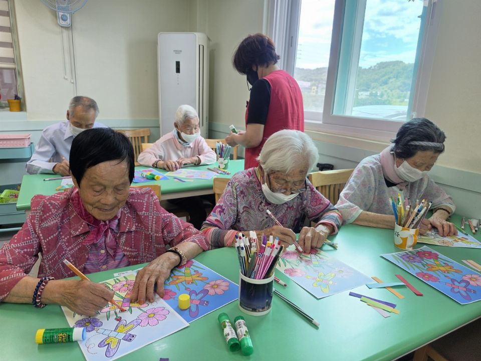 사마리아집 데이케어센터 맞춤프로그램(언어·미술)
