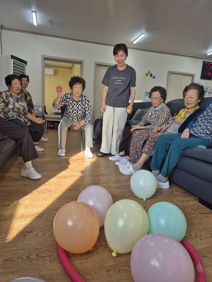 백년주간보호재가센터 2026-10-09