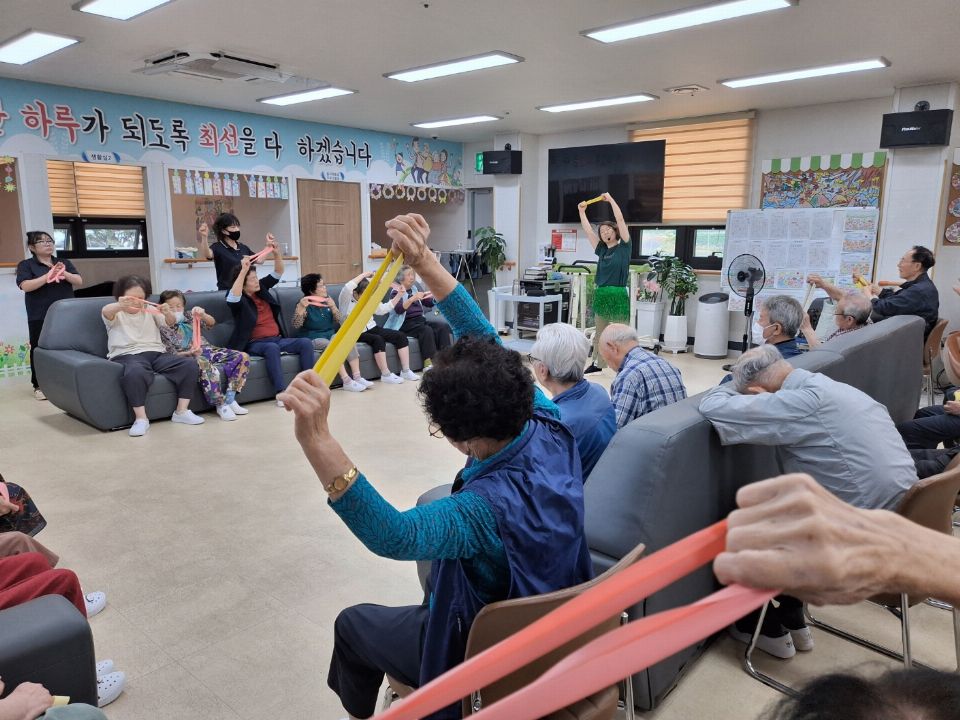 인덕복지센터+ 실버요가